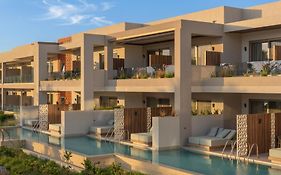 Marinos Beach Hotel